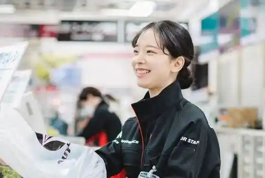 https://autobacs7.saiyo-job.jp/dsaiyo/t7br/m_images/show/02/ab112051/4648/ts/1744511608/image.jpg