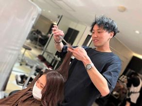 https://hairmake-earth.saiyo-job.jp/csaiyo/p5my/m_images/show/02/128/7040/ts/1678070868/image.jpg