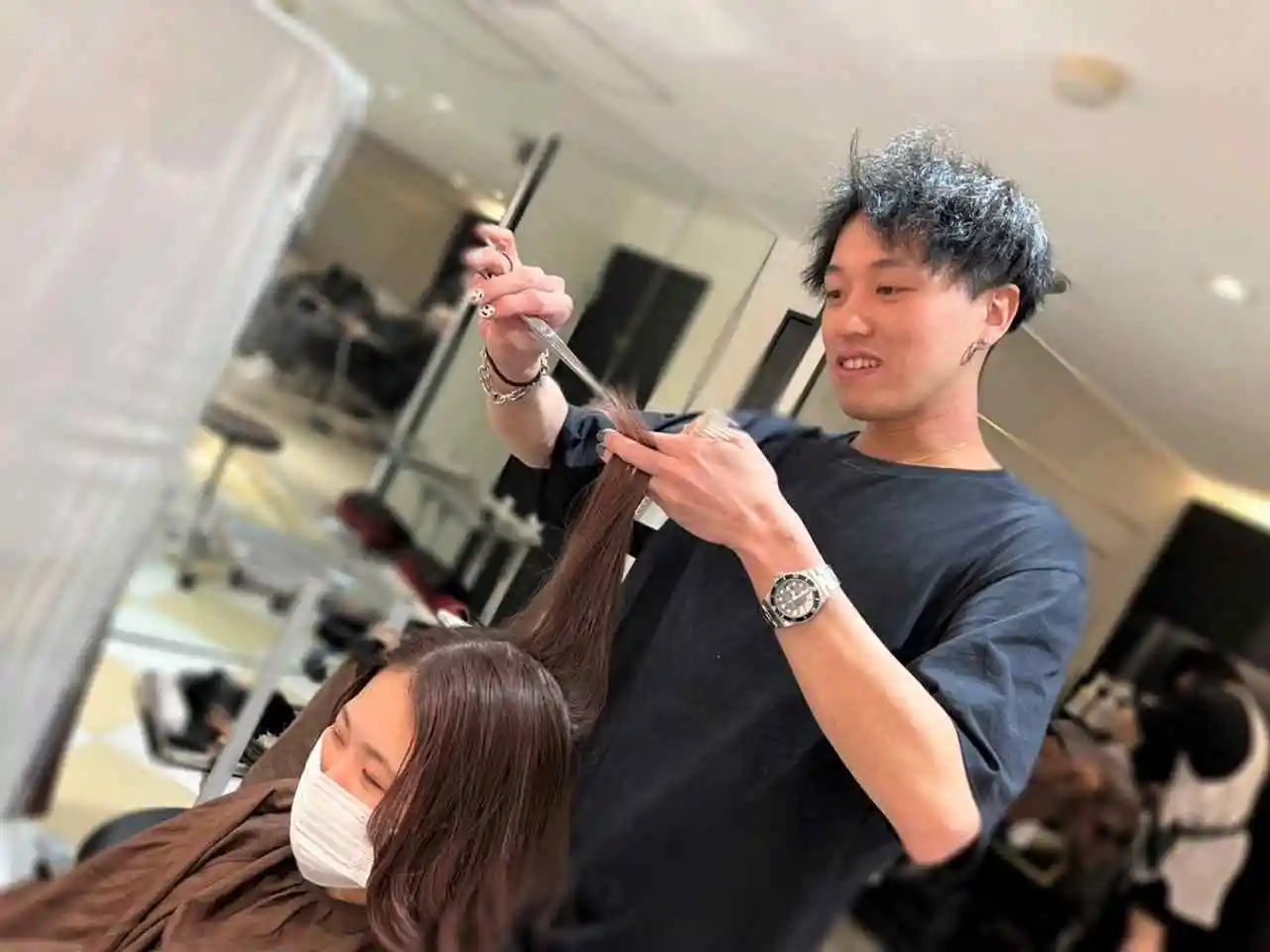 https://hairmake-earth.saiyo-job.jp/csaiyo/p5my/m_images/show/02/144/6930/ts/1678070877/image.jpg