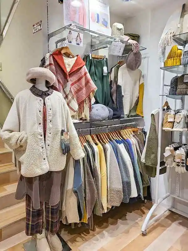 https://hitomgr.jp/csaiyo/7y9l/m_images/show/02/10-181/ts/1742880225/image.jpg