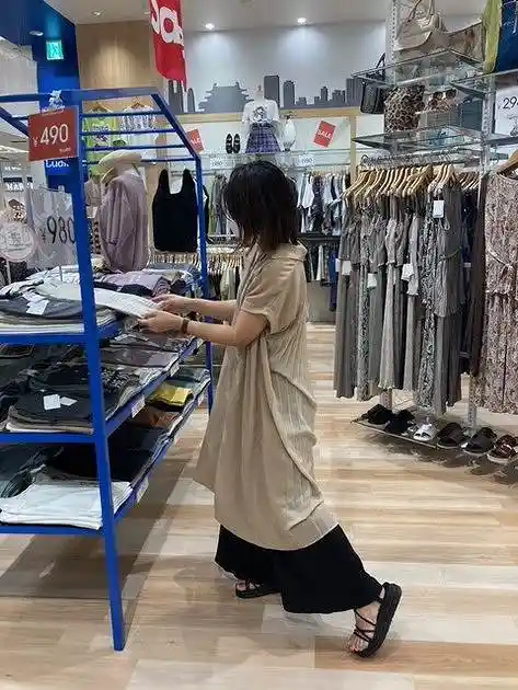 https://hitomgr.jp/csaiyo/7y9l/m_images/show/02/10-315/ts/1755758253/image.jpg