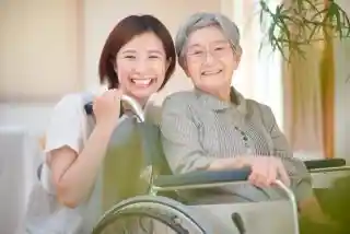 https://recruitment.yasashiite.com/dsaiyo/4hdx/m_images/show/02/FC007401/10990/ts/1752564351/image.jpg